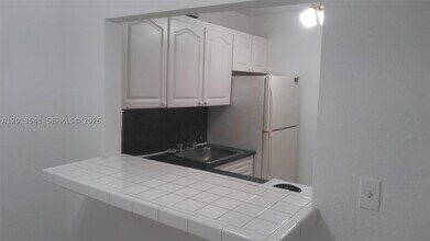 Building Photo - 1441 Lincoln Terrace
