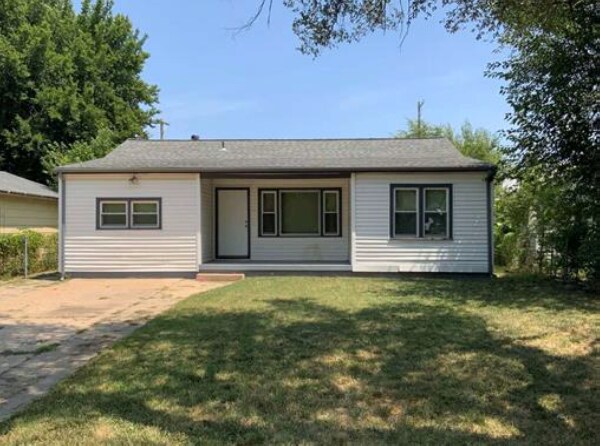 Foto del edificio - 2222 S Santa Fe St