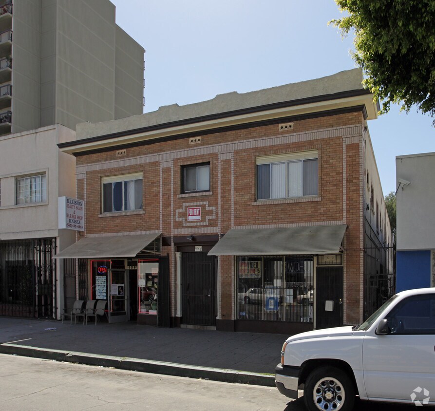 Apartamentos en 1049-1055 Pine Ave - 1055 Pine Ave