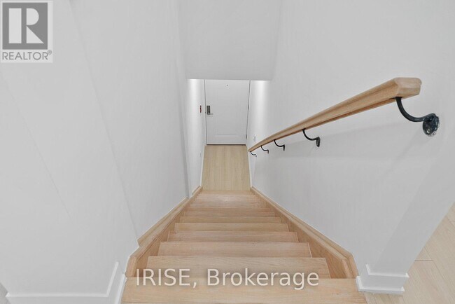 Photo du bâtiment - 485-485 Logan Ave
