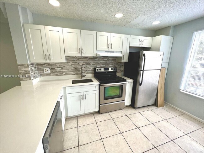 Building Photo - 8057 SW 21st Ct