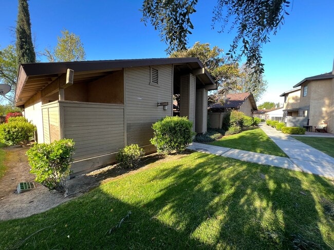 Building Photo - 817 Quail Ln