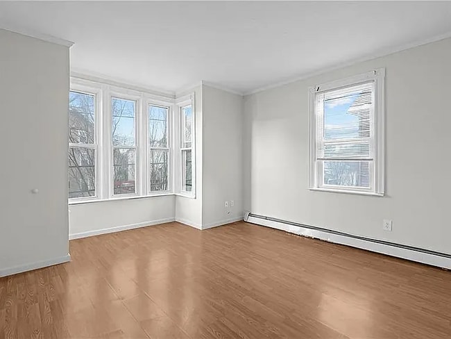 Building Photo - 77 Pekin St