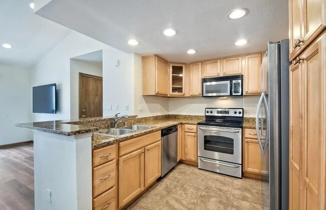 Building Photo - 15263 Maturin Dr
