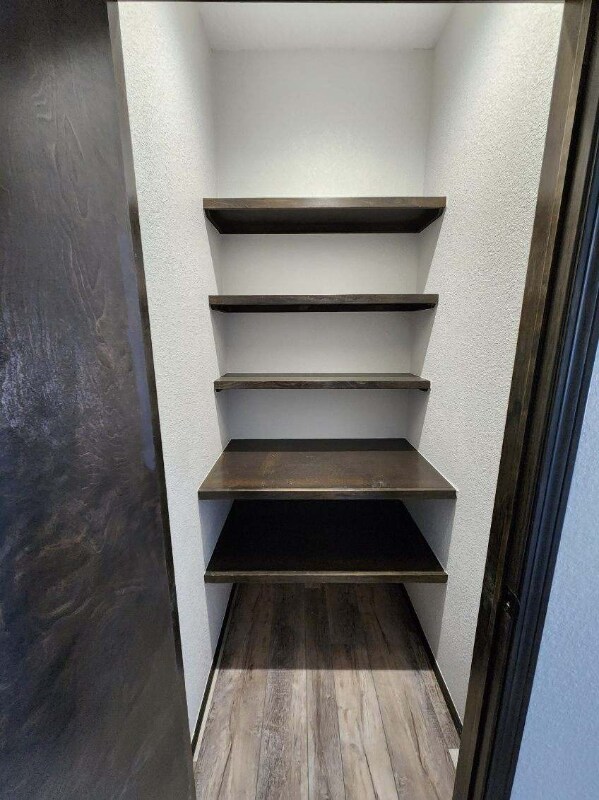 Building Photo - 525 E 10th Ave