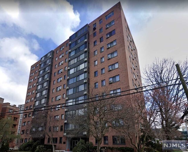 Primary Photo - 90 Prospect Ave