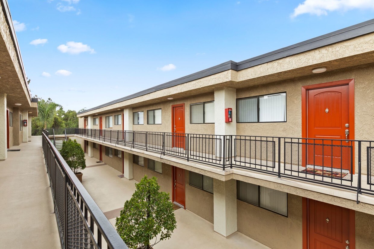 Topanga Terrace Apartments Canoga Park, CA