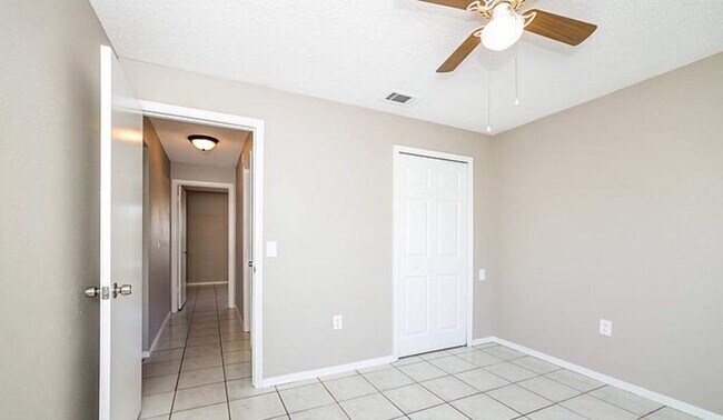 Building Photo - 1659 Sunburst Way