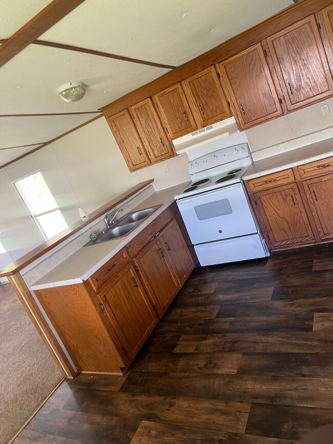 Foto del edificio - 3 bedrooms, Wagener, $950, 803-537-0185