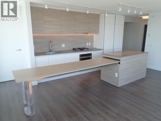 Building Photo - 908 Quayside Dr