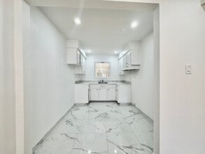 Building Photo - 2520 Rue Sicard