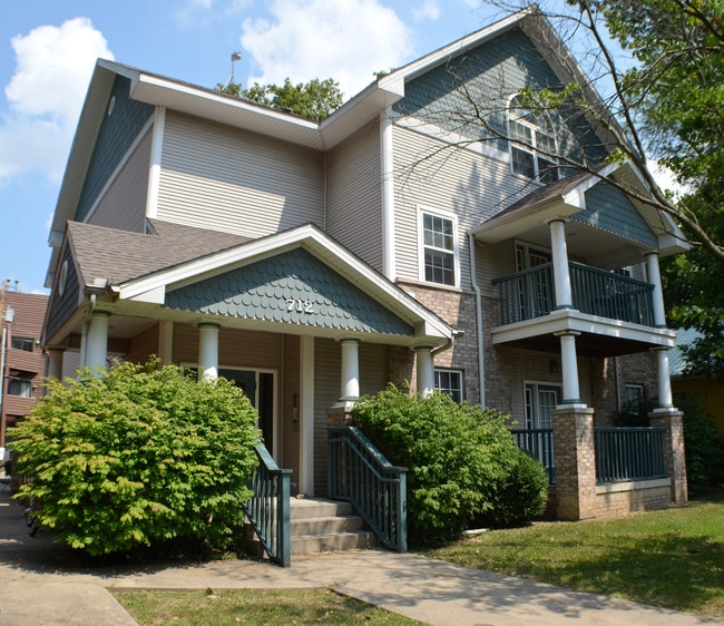 712 W Green, Urbana Apartments Urbana, IL