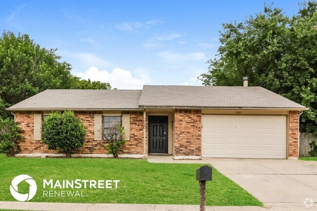 Building Photo - 3240 Chalmette Ct