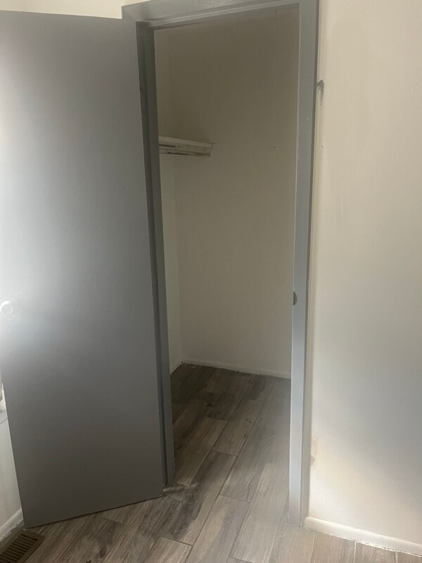 Foto principal - 9347 W Longview Pkwy