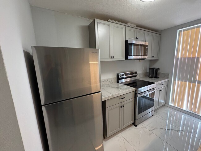 Foto del edificio - 2 Bedroom 1st Level Condo - SDSU AREA