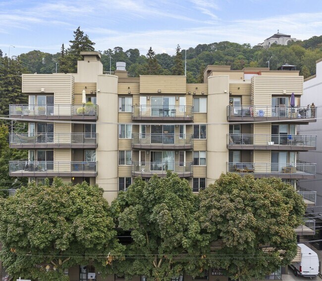 Foto del edificio - 1550 Eastlake Ave E