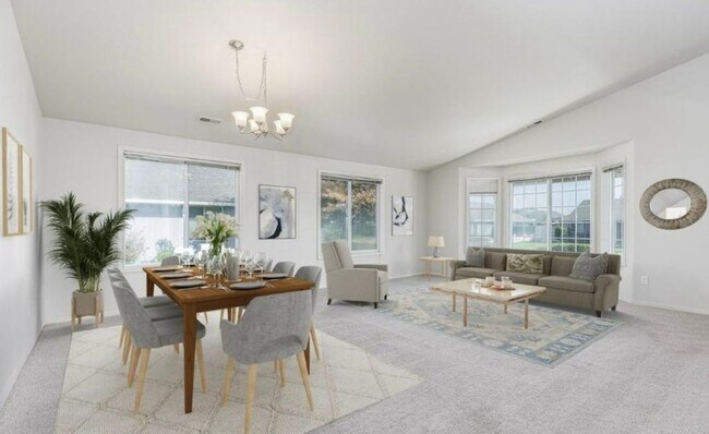 Building Photo - Stunning 3 Bedroom in West Pasco with RV P...