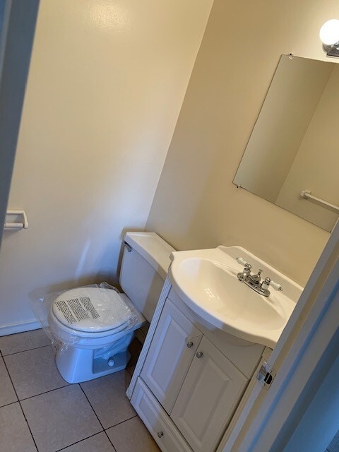 Building Photo - Farmington Townhome