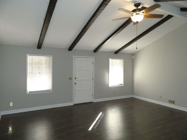 Building Photo - Home For Rent - 1755 Gregory Lake Rd North...