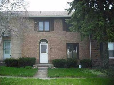 Primary Photo - 1121 River Forest Dr