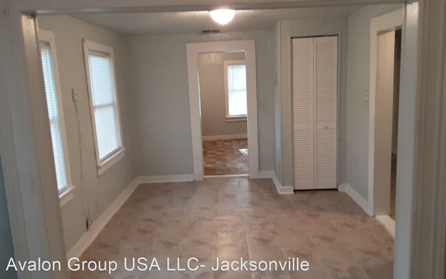 Building Photo - 3 br, 1 bath House - 5351 Dodge Rd