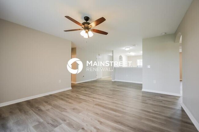 Foto del edificio - 3 Bedroom Pet-Friendly Home in LEHIGH ACRE...