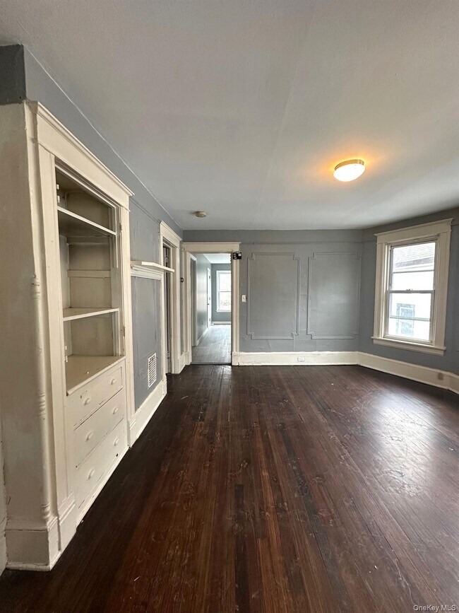 Building Photo - 197 N Hamilton St