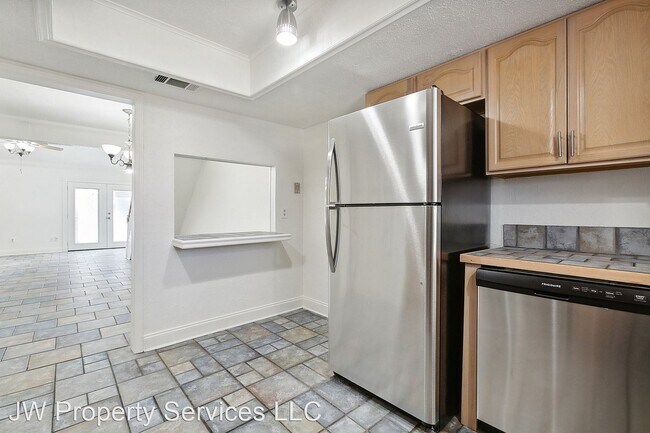 Building Photo - 2 br, 2 bath House - 1016 St Julien Unit 303