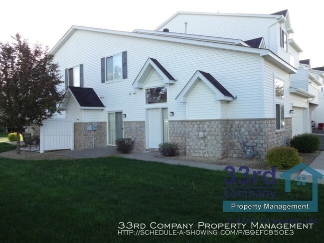 6832 Meadow Grass Ln S Cottage Grove Mn 55016 Townhouse For Rent In Cottage Grove Mn Apartments Com
