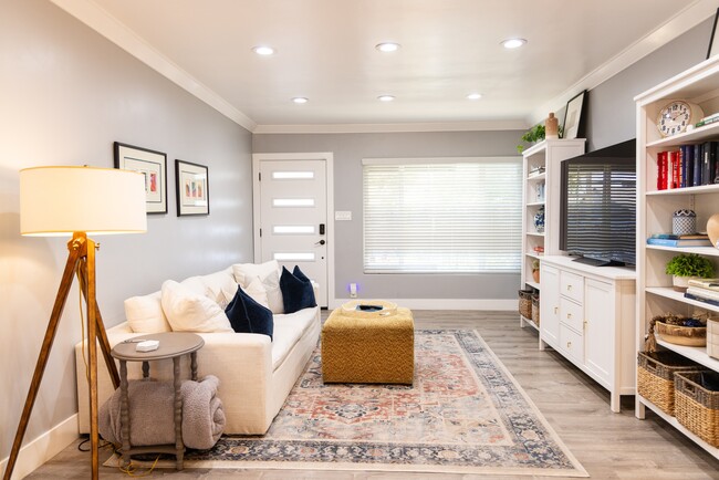 Living Room - 1359 E Whitton Ave