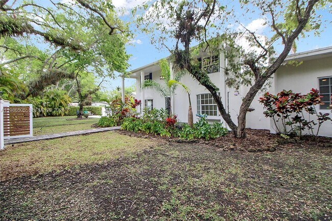 Foto del edificio - 6900 SW 104th St