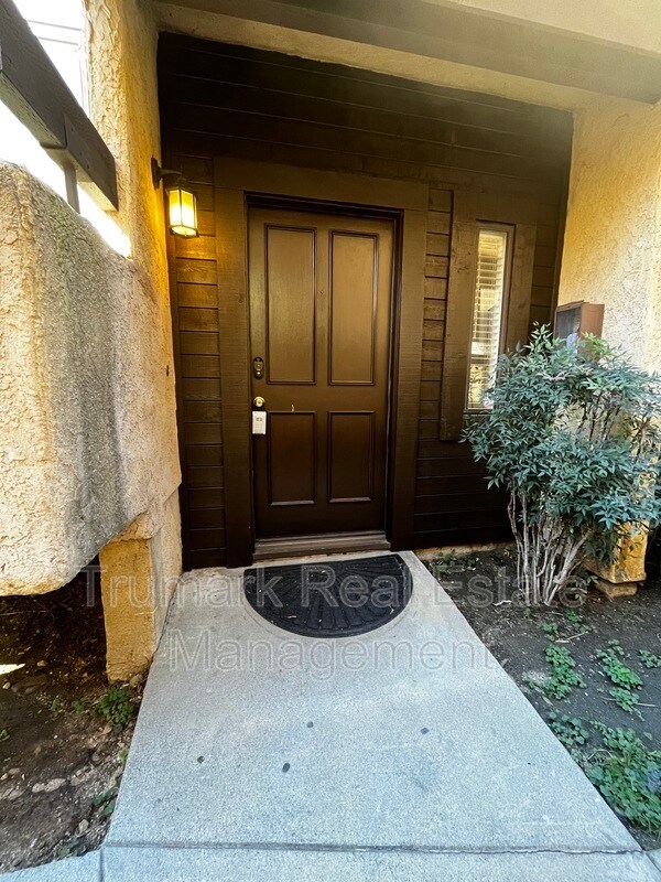 Foto del edificio - 14201 Foothill Blvd