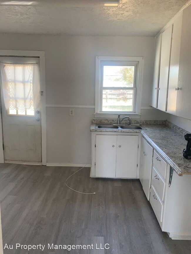 Building Photo - 3 br, 1 bath House - 4207 S HAYDEN ST