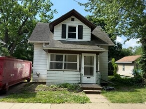 Building Photo - 243 Rockwell St