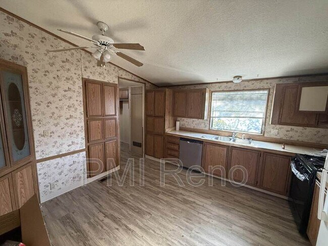 Foto del edificio - 350 Scorpio Cir