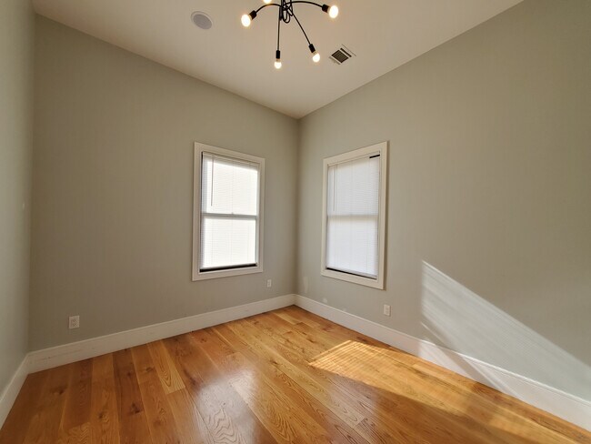 Foto del edificio - 151 Thorne St