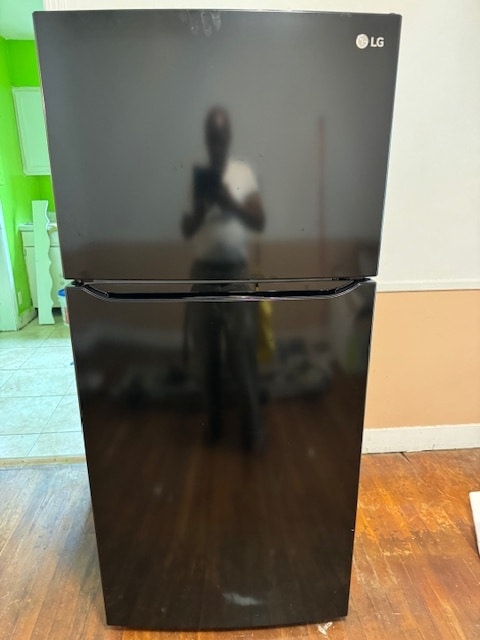 New LG Refrigator - 7601 4th Ave S