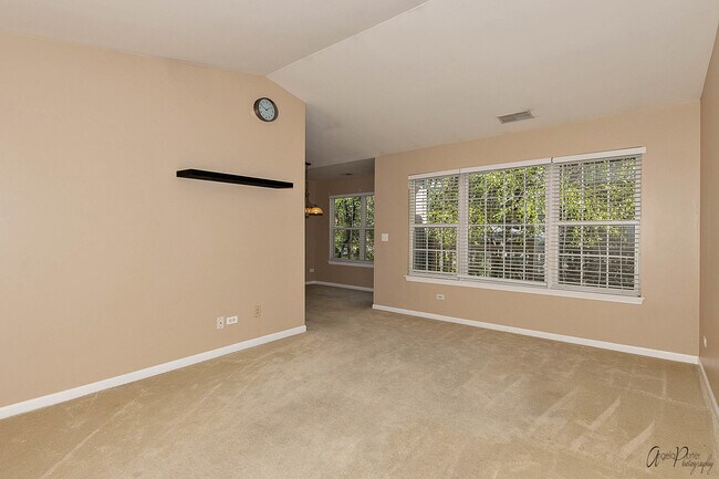 Foto del edificio - 1187 N Red Oak Cir