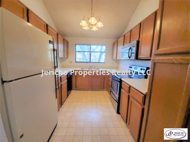 Foto del edificio - 2 BD/1 BTH Condo w/loft, Washer/Dryer, Fir...