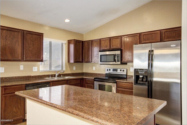 Foto del edificio - 24106 N 25th Pl