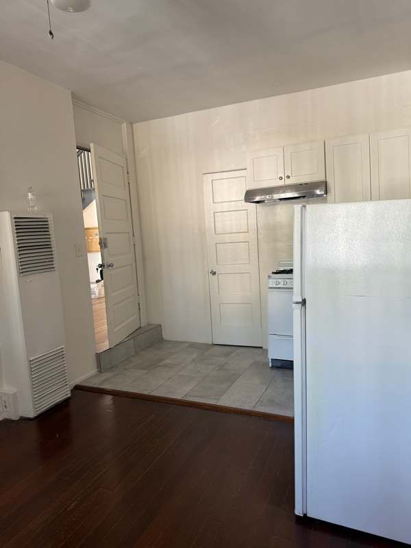 Photo - 1114 N Poinsettia Pl (West Hollywood, CA) Apartment