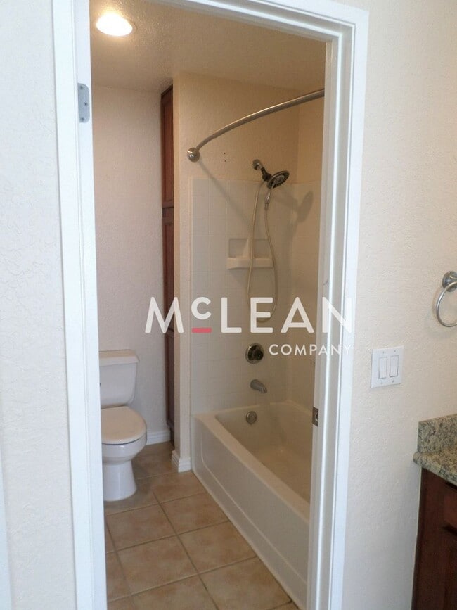 Building Photo - Prime Location 2BR Condo with Patio in Gated Saddleback Community