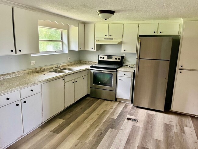 Photo - 3301 Diana Dr Apartment