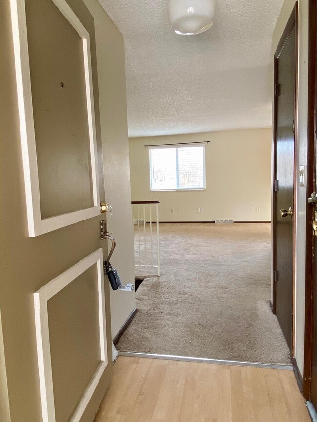 Building Photo - 10860 Utica Ct