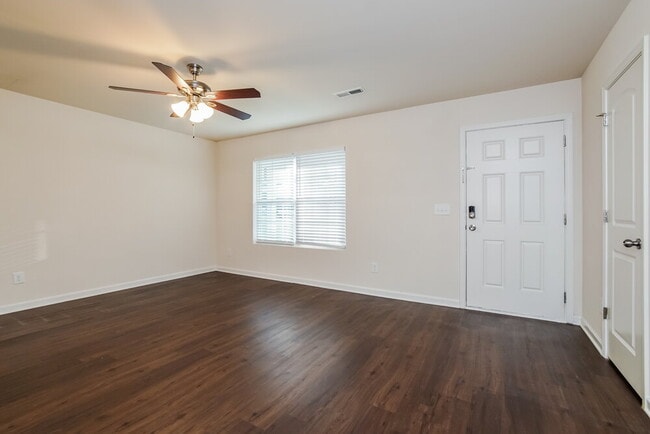 Building Photo - 1433 Tamarino Dr