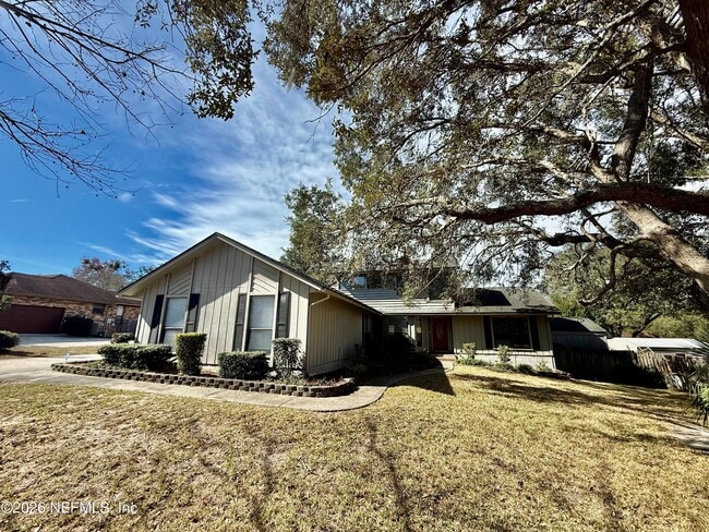 Foto del edificio - 902 Lakeridge Dr