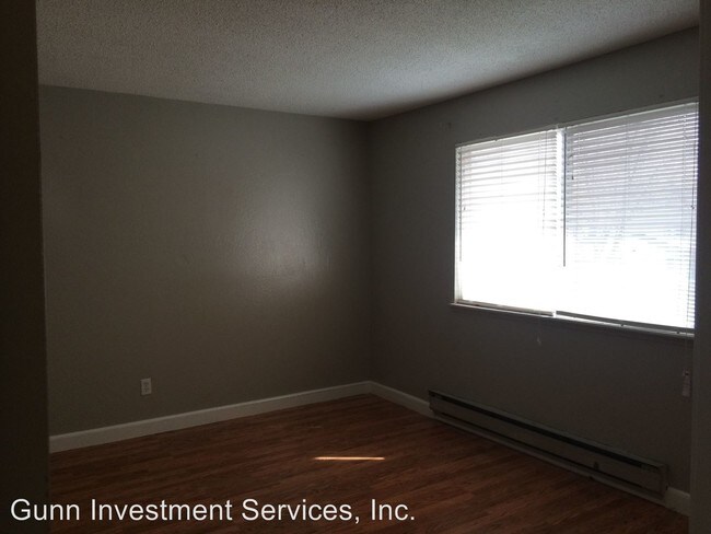 Building Photo - 653 Pine Meadows Dr