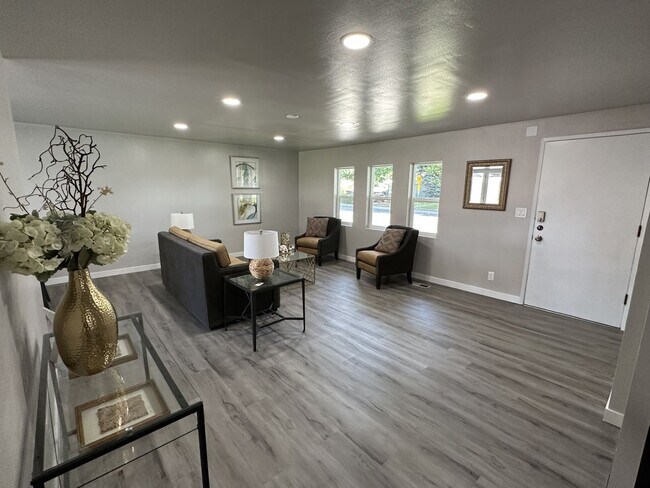 Foto del edificio - RIchland House for Lease