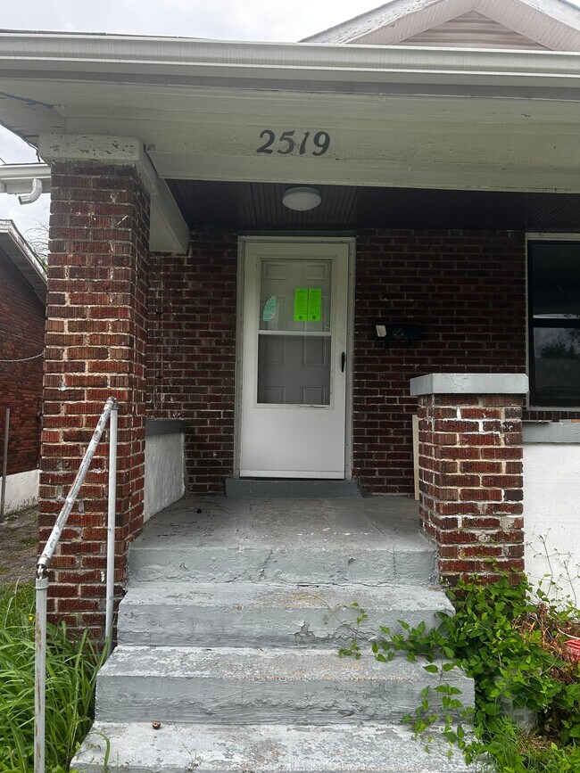Foto del edificio - 2519 Crescent Ave