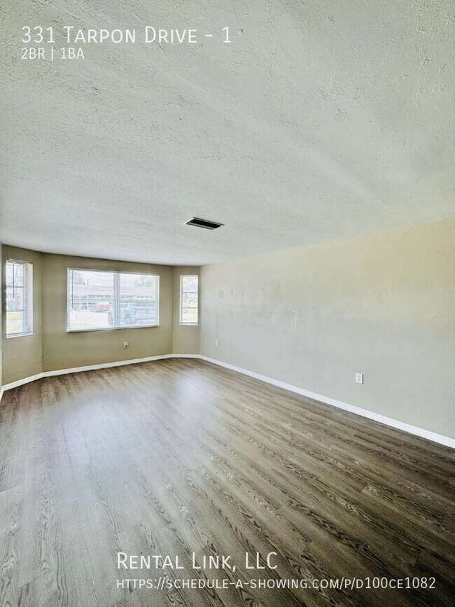 Foto del edificio - 331 Tarpon Dr